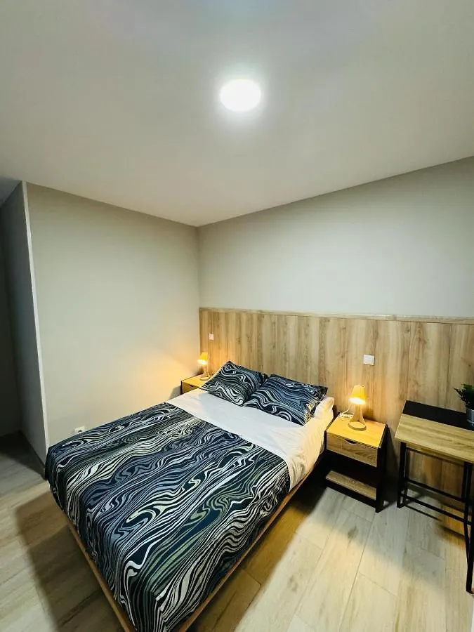 Hospedaje Los Rosales Madrid Guest house