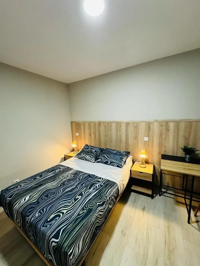 Guest house Hospedaje Los Rosales Madrid